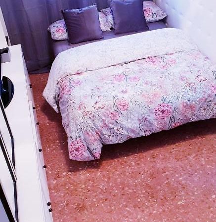 Habitacion Privada Valencia Apartman Kültér fotó